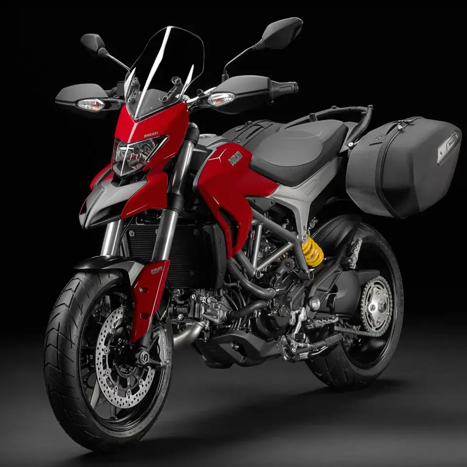 Ducati Hyperstrada 821