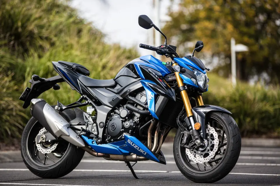 Suzuki GSX-S750
