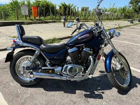 Suzuki Intruder 800