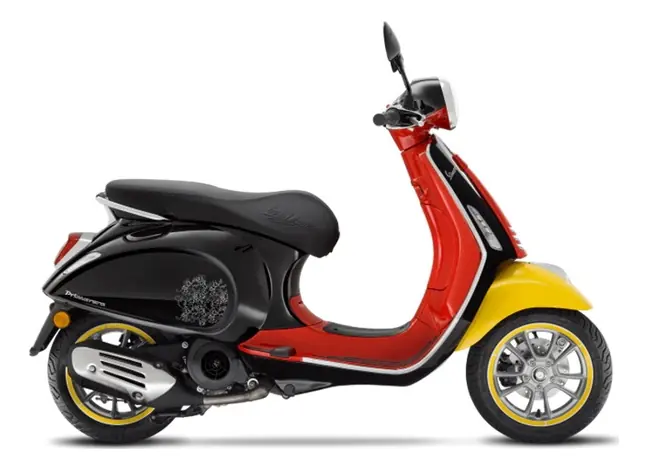 Vespa Primavera 150 Disney Mickey Mouse Edition
