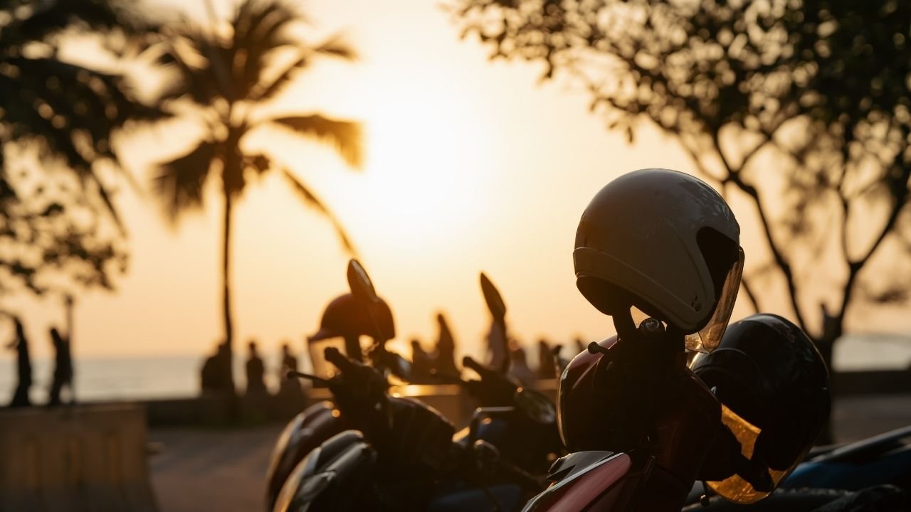 Acessórios para moto - capacetes alforjes baús