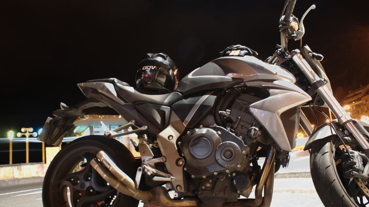 Troca de vela de ignicao moto