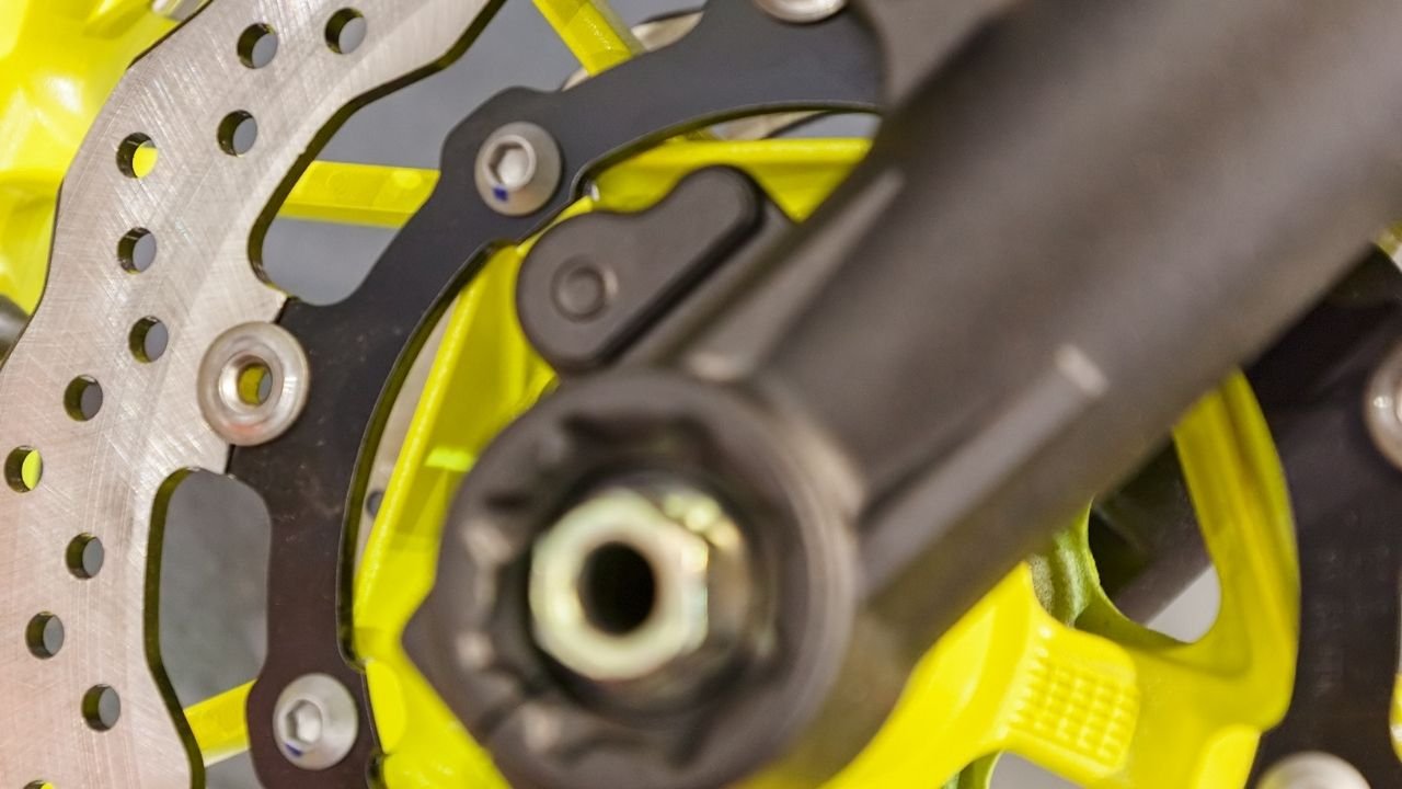 Ponteira de escapamento para moto - ponteira original e esportiva